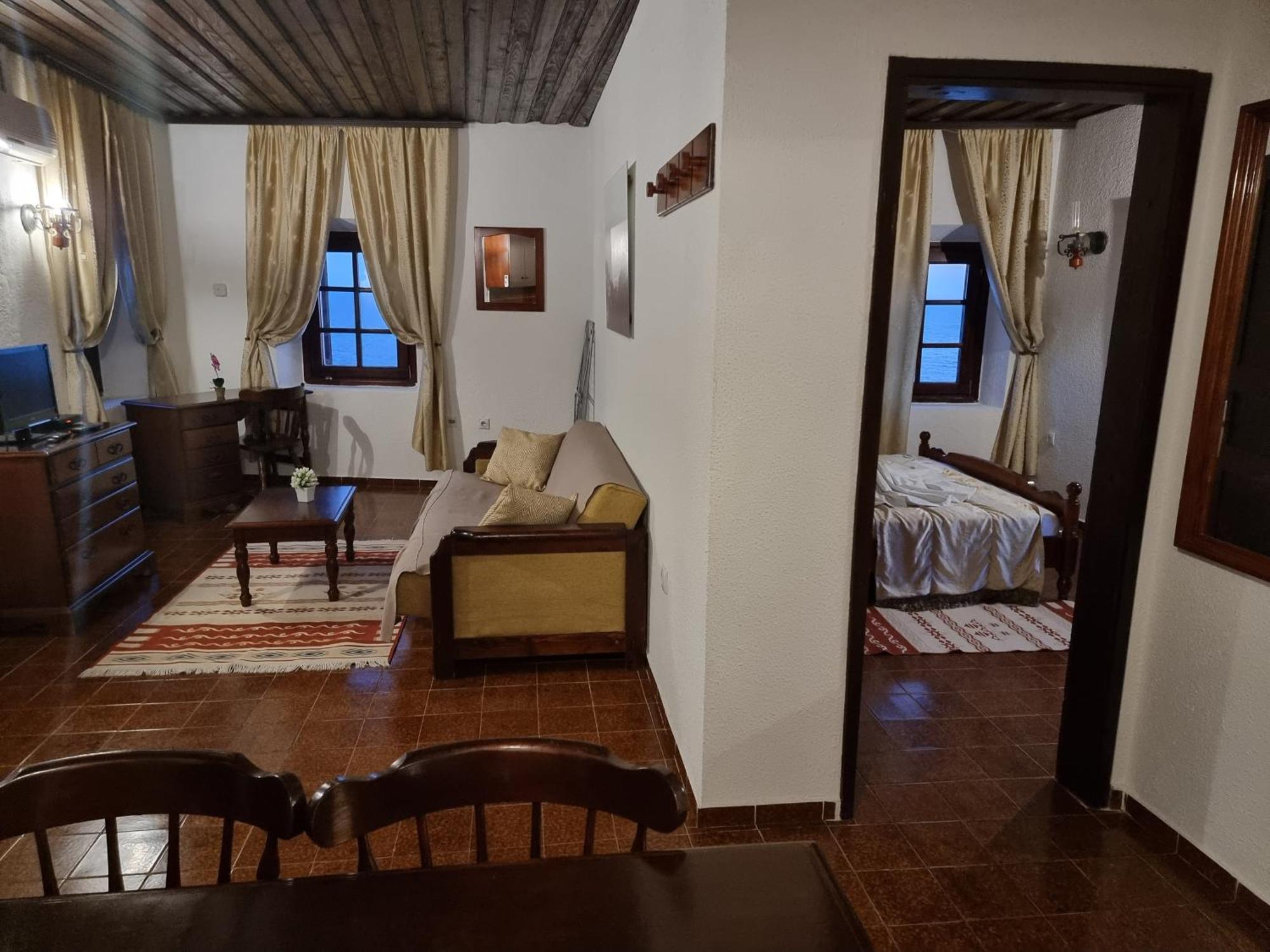 Kulla E Balshajve Hotel Ulcinj Buitenkant foto