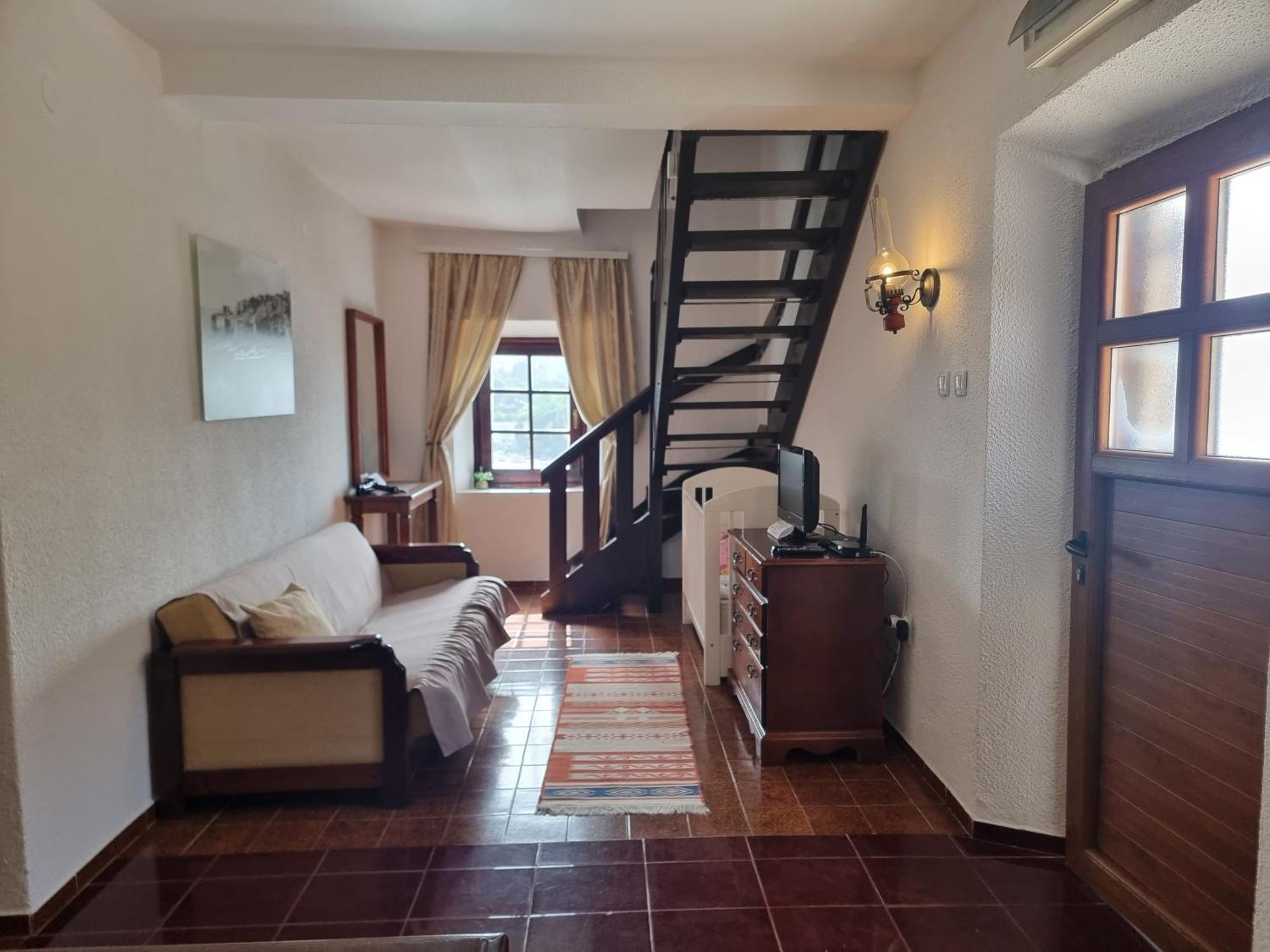 Kulla E Balshajve Hotel Ulcinj Buitenkant foto